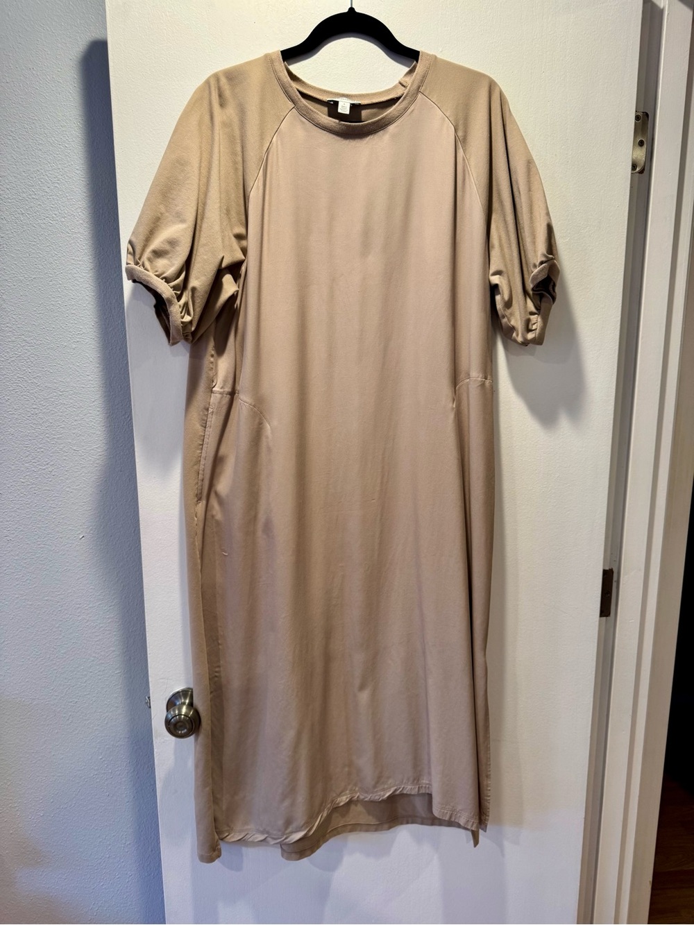 Nordstrom Taupe Short-Sleeve Midi Dress